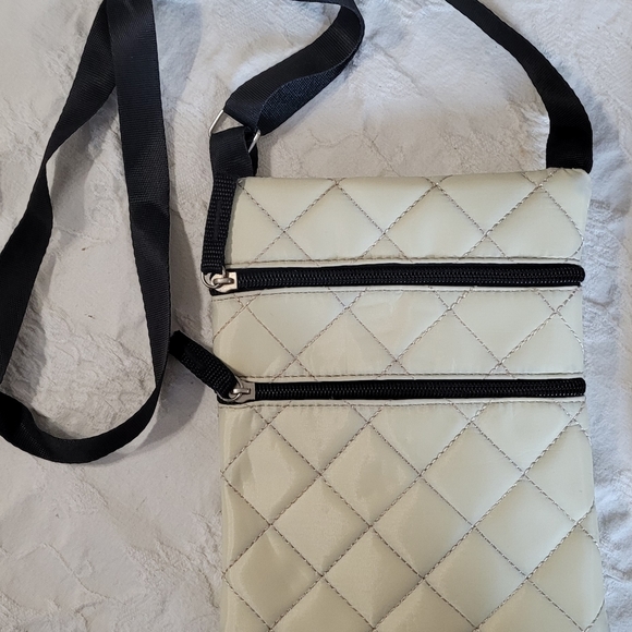 COPY - QUILTED  BEIGE CROSSBODY BAG - Picture 5 of 6